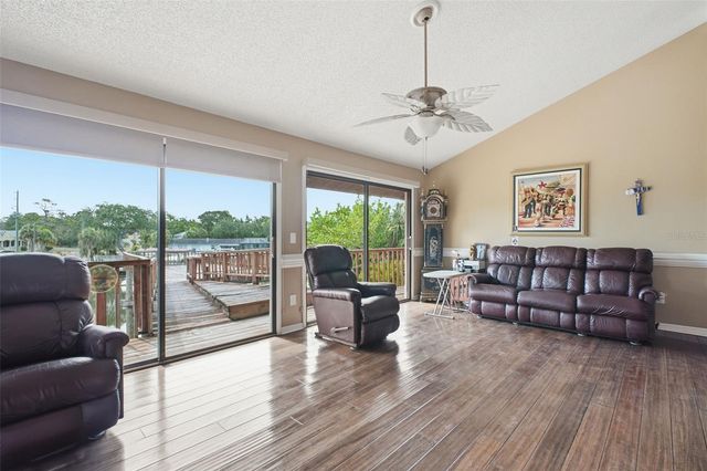 5 VENETIAN COURT, Tarpon Springs, FL 34689