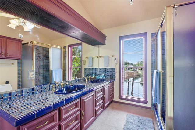 5 VENETIAN COURT, Tarpon Springs, FL 34689