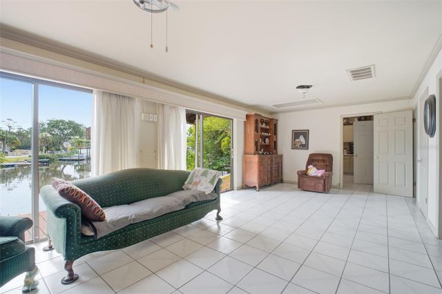 5 VENETIAN COURT, Tarpon Springs, FL 34689