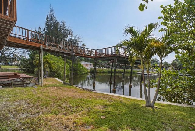 5 VENETIAN COURT, Tarpon Springs, FL 34689