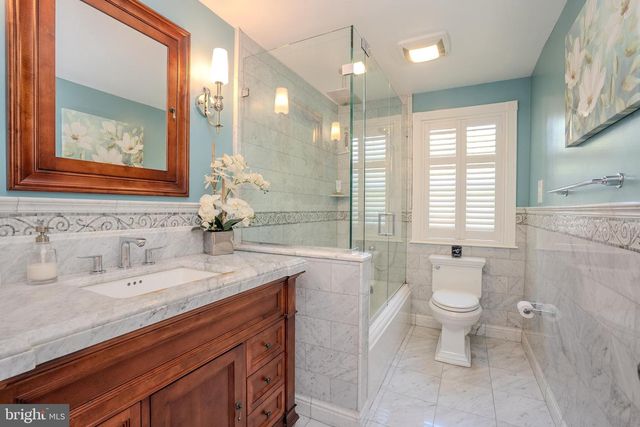 6 MILLSTONE DR, Cranbury, NJ 08512