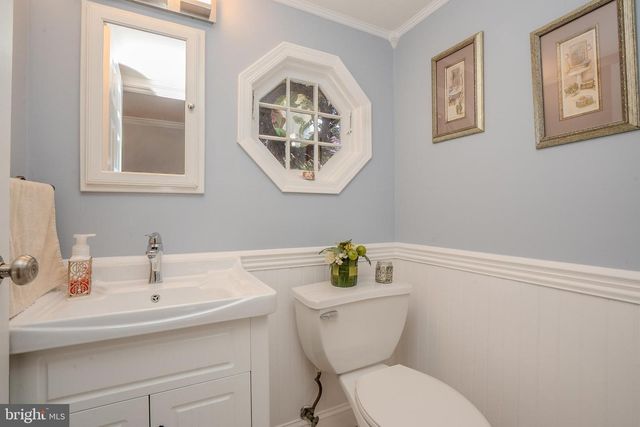 6 MILLSTONE DR, Cranbury, NJ 08512