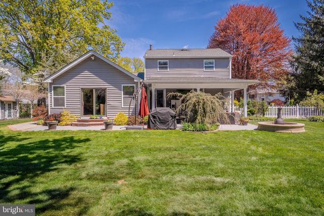 6 MILLSTONE DR, Cranbury, NJ 08512