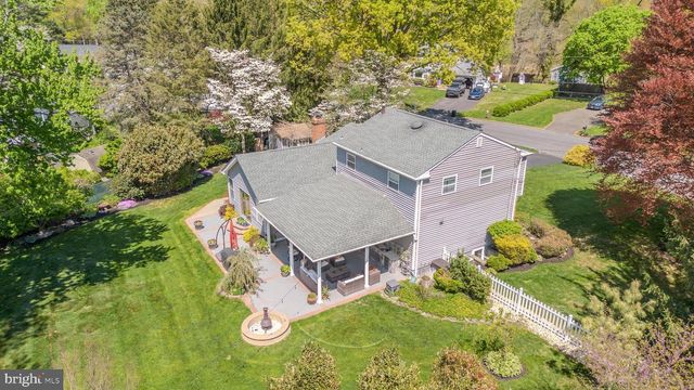 6 MILLSTONE DR, Cranbury, NJ 08512