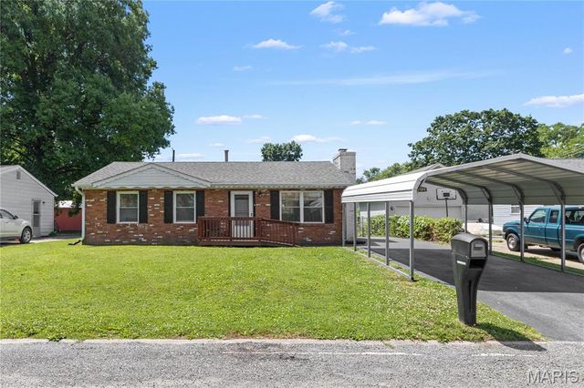 2404 Meadowlane Drive, Mitchell, IL 62040