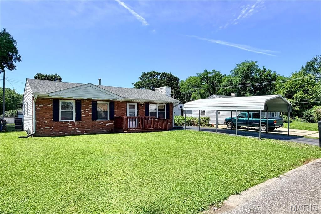 2404 Meadowlane Drive, Mitchell, IL 62040