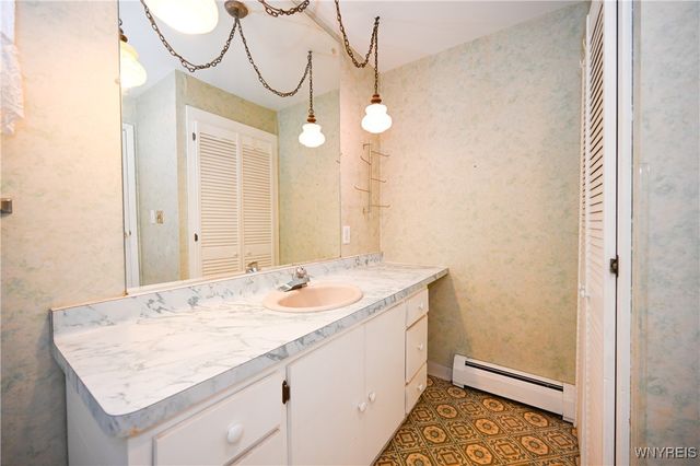 33 Owahn Place, Buffalo, NY 14210