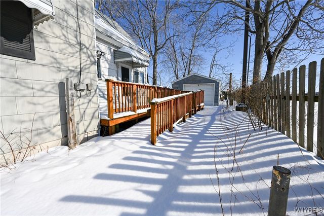 33 Owahn Place, Buffalo, NY 14210