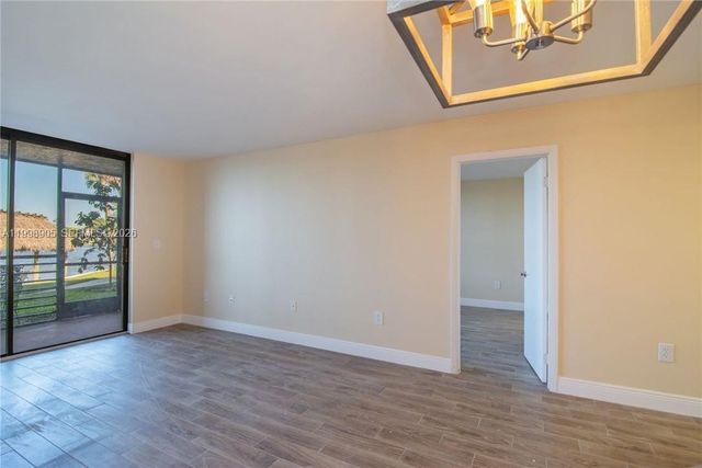 1100 Colony Point Circle 105, Pembroke Pines, FL 33026