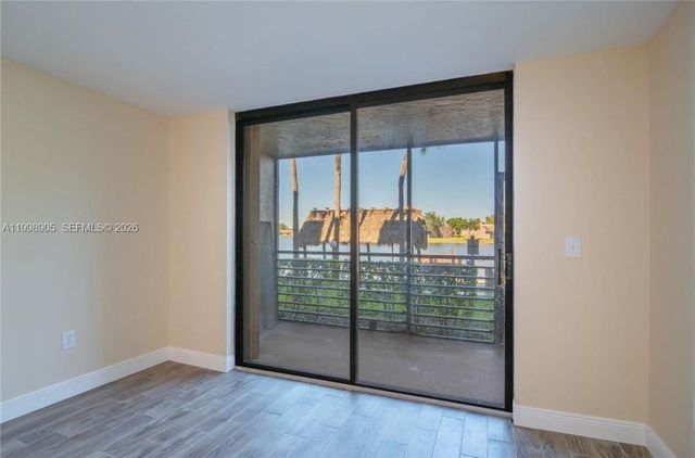 1100 Colony Point Circle 105, Pembroke Pines, FL 33026