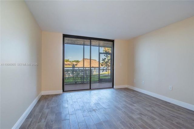 1100 Colony Point Circle 105, Pembroke Pines, FL 33026