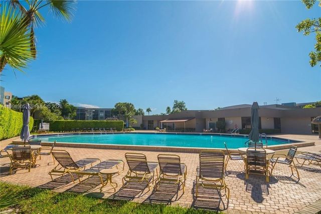 1100 Colony Point Circle 105, Pembroke Pines, FL 33026