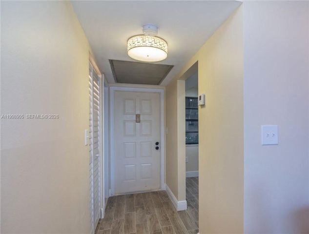 1100 Colony Point Circle 105, Pembroke Pines, FL 33026
