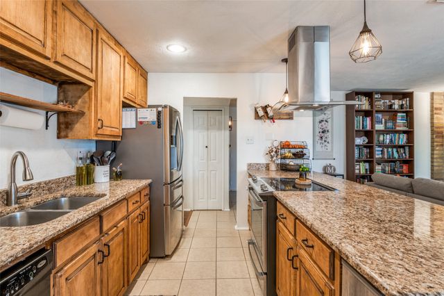 5209 Baker, The Colony, TX 75056