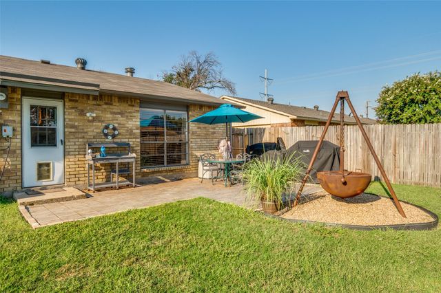 5209 Baker, The Colony, TX 75056