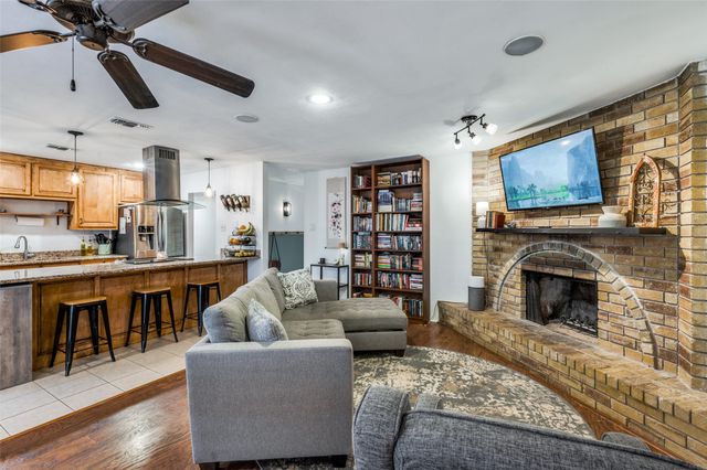 5209 Baker, The Colony, TX 75056