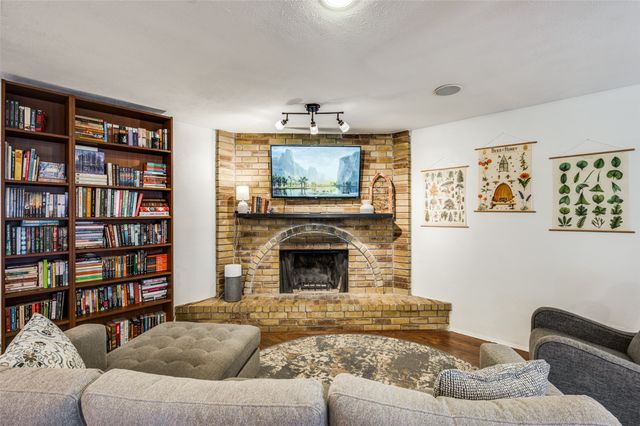 5209 Baker, The Colony, TX 75056