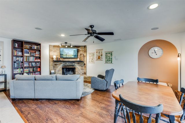 5209 Baker, The Colony, TX 75056