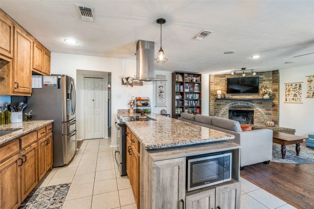 5209 Baker, The Colony, TX 75056