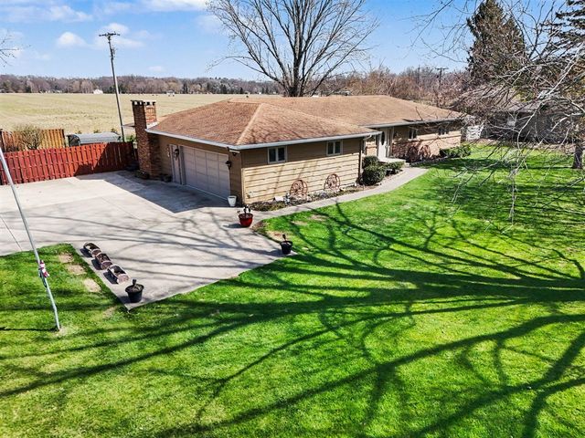 55019 N Fisher Lake Road, Three Rivers, MI 49093
