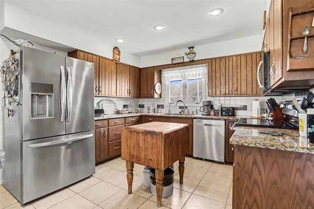 55019 N Fisher Lake Road, Three Rivers, MI 49093