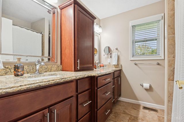 3735 Maplebrooke Lane, Batavia Twp, OH 45102
