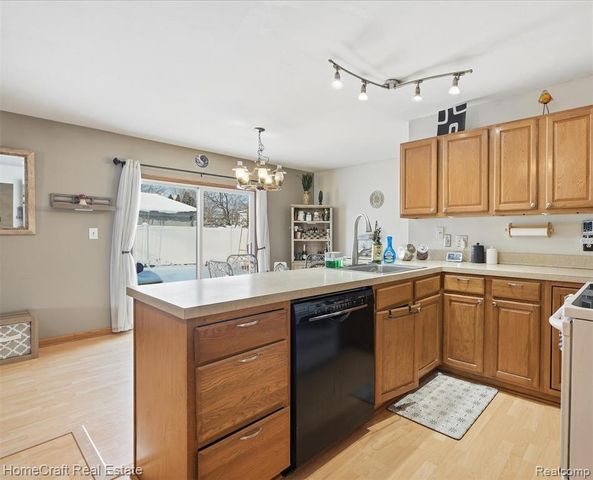 750 Southampton Court, Auburn Hills, MI 48326