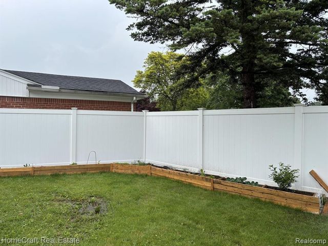 750 Southampton Court, Auburn Hills, MI 48326