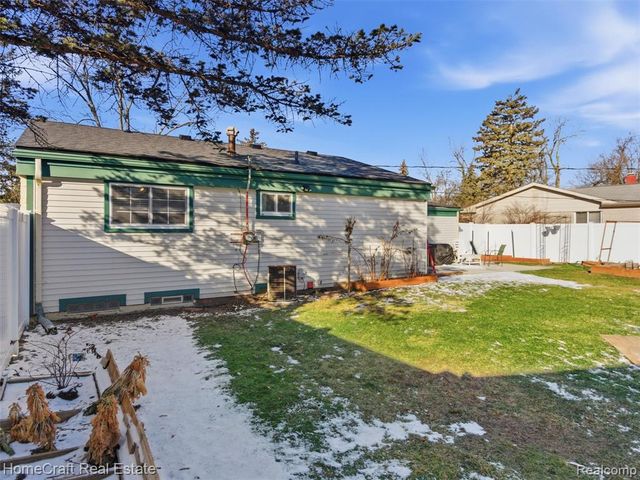 750 Southampton Court, Auburn Hills, MI 48326