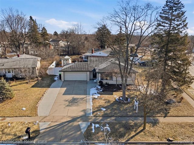 750 Southampton Court, Auburn Hills, MI 48326