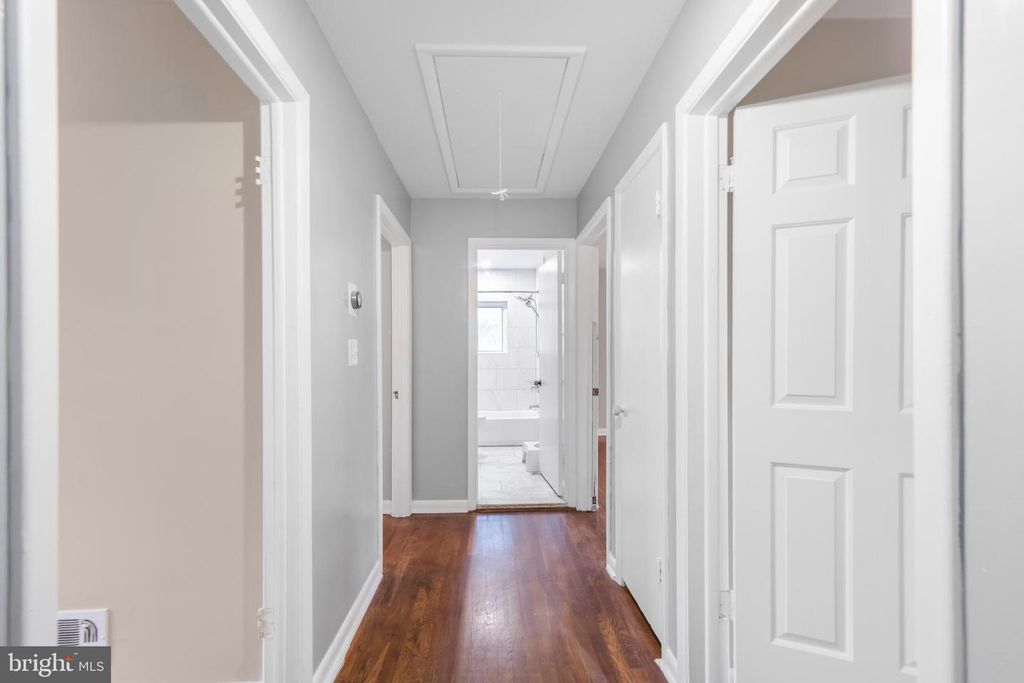 Image 21 of property listing at 1302 CROWNFIELD CT, Baltimore, MD 21239