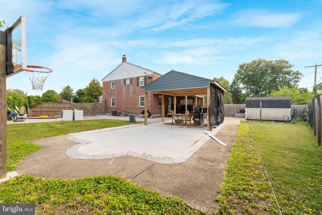 Image 30 of property listing at 1302 CROWNFIELD CT, Baltimore, MD 21239