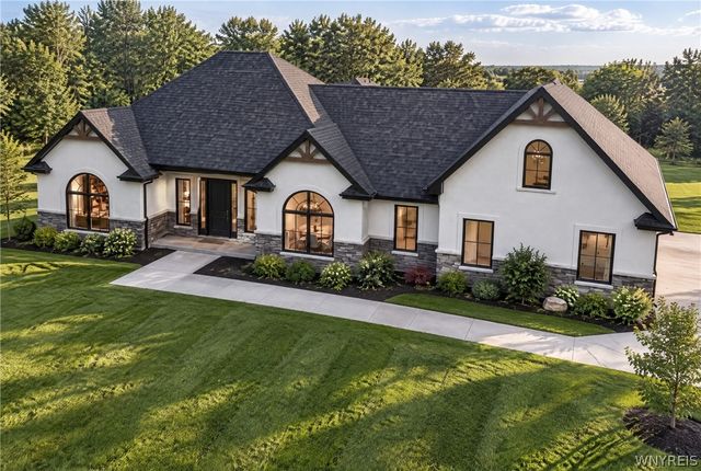 370 Renaissance Drive, Amherst, NY 14221