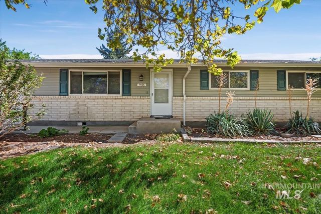 7566 S Valley Heights Dr, Boise, ID 83709