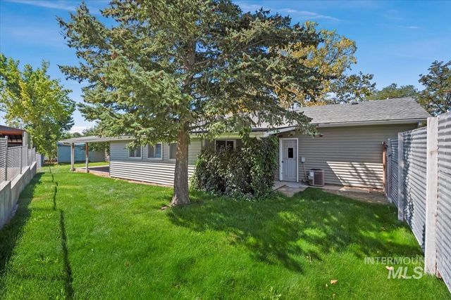 7566 S Valley Heights Dr, Boise, ID 83709