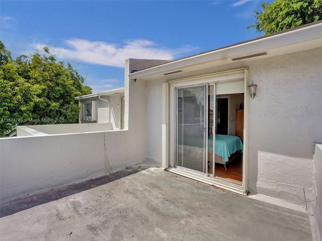 8662 Bridle Path Ct 115A, Davie, FL 33328