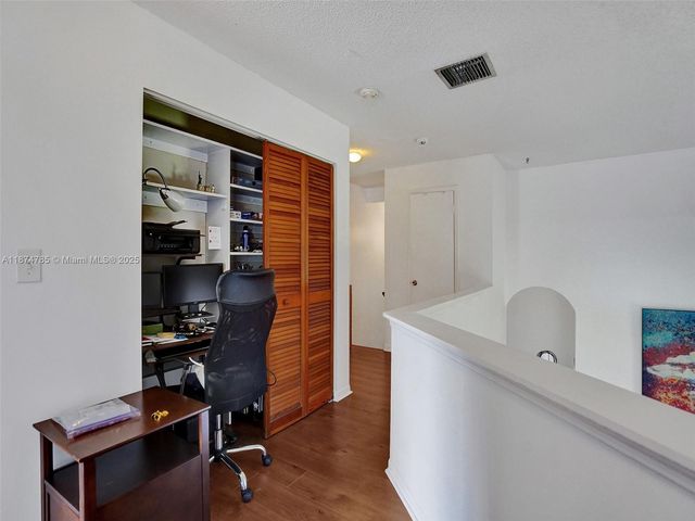 8662 Bridle Path Ct 115A, Davie, FL 33328