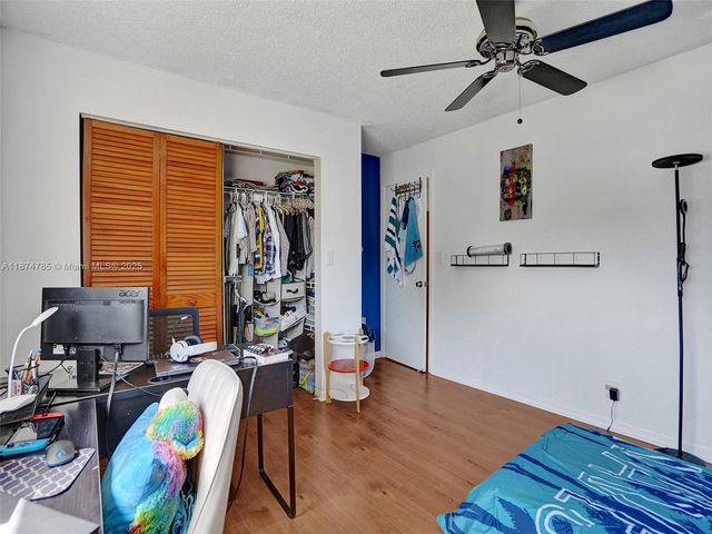 8662 Bridle Path Ct 115A, Davie, FL 33328