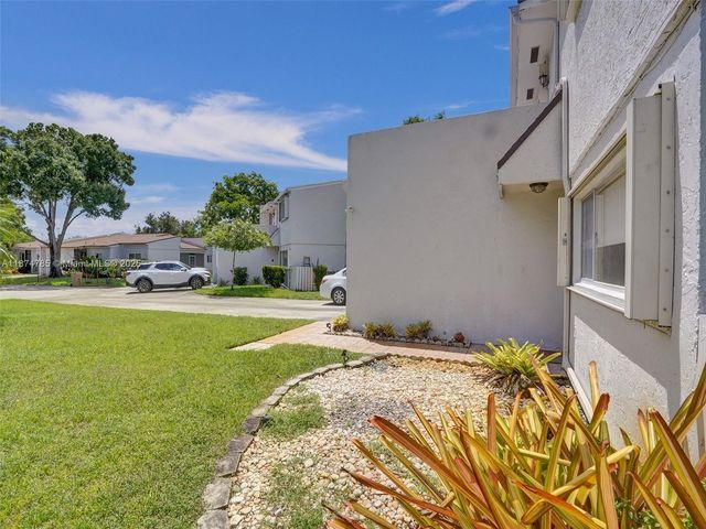 8662 Bridle Path Ct 115A, Davie, FL 33328