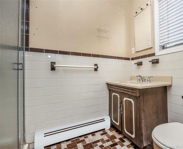 7623 168th Street, Fresh Meadows, NY 11366