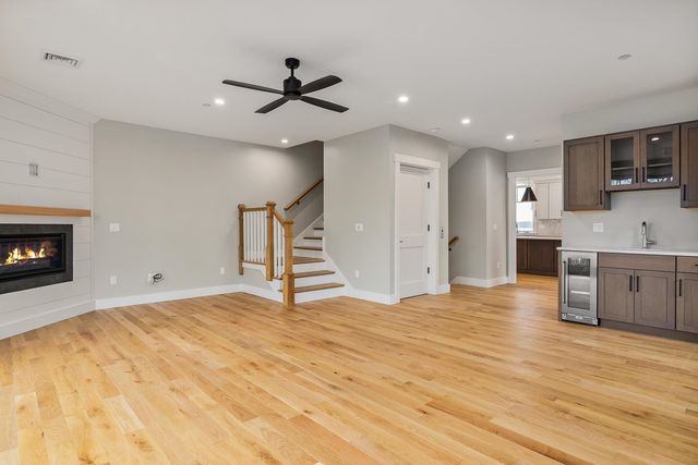 22 LITTLE BAY Drive, Dover, NH 03820