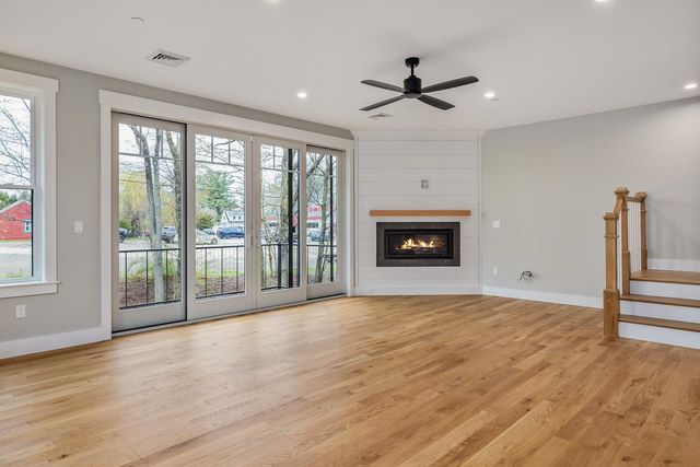 22 LITTLE BAY Drive, Dover, NH 03820