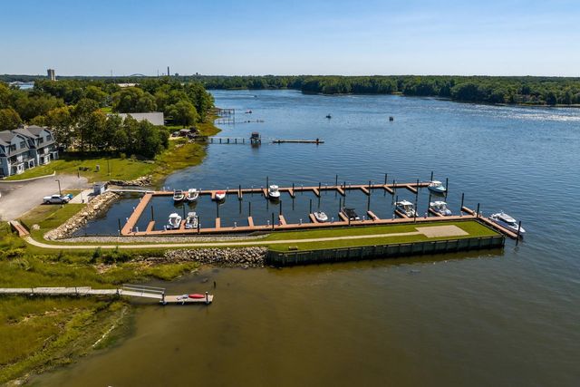 22 LITTLE BAY Drive, Dover, NH 03820