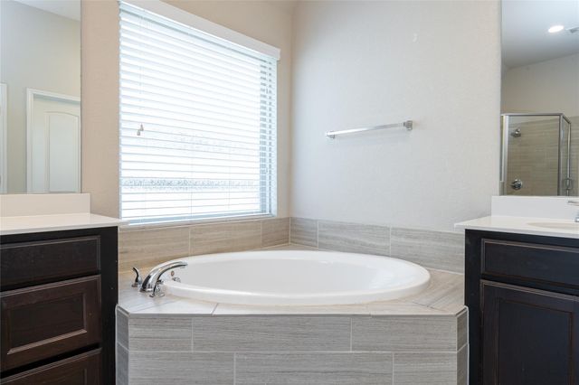 2138 Rustling WAY, Seguin, TX 78155