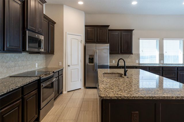 2138 Rustling WAY, Seguin, TX 78155