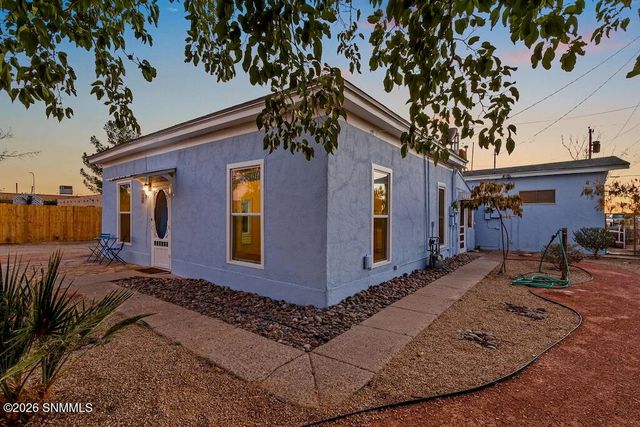 306 S San Pedro Street, Las Cruces, NM 88001