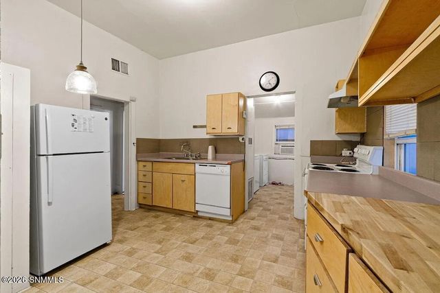 306 S San Pedro Street, Las Cruces, NM 88001