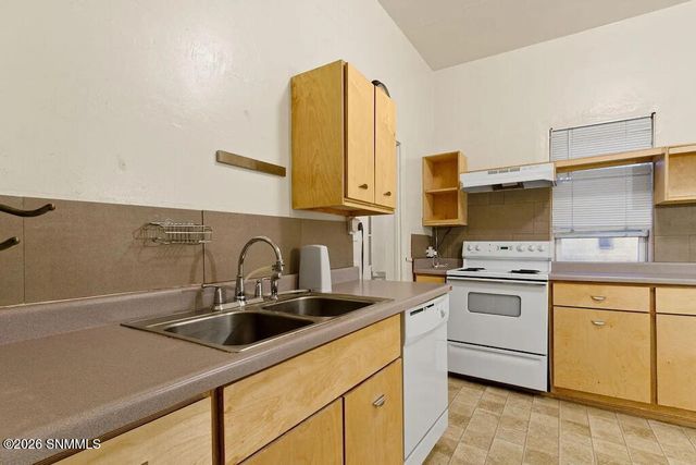 306 S San Pedro Street, Las Cruces, NM 88001