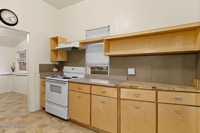 306 S San Pedro Street, Las Cruces, NM 88001