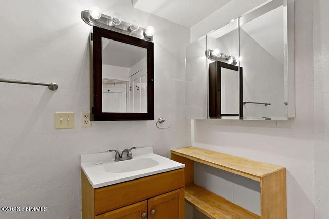 306 S San Pedro Street, Las Cruces, NM 88001